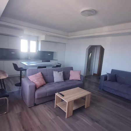 Apartmani Sandra Kaštela Exterior foto